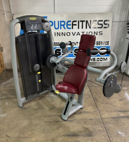 Technogym selection arm - |,